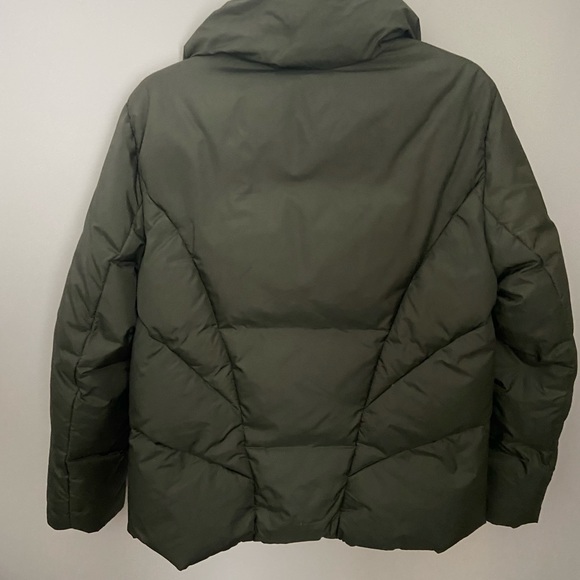 Guess Puffer Jacket - Picture 4 of 5
